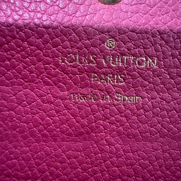 Louis Vuitton red EMPREINTE Sarah Wallet - pre loved -100% authentic - Picture 4 of 9